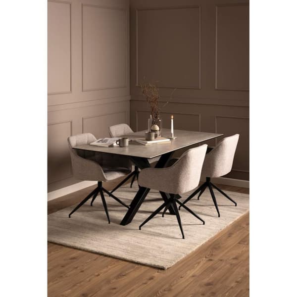 Brooke spisestuestol med armlæn drejefunktion beige.