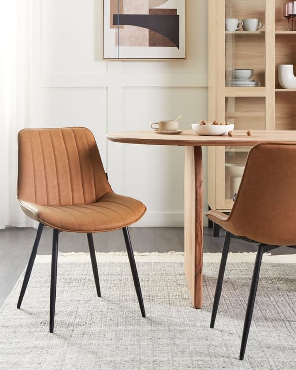 Sett med 2 Spisestuestoler Brunt Armløst Kunstskinn Svart Stålben Moderne Design Spisestuestoler
