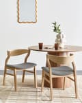 Miniatyrbillede 2 af 9: Spisebordsstol Lyst Træ Houndstooth Sæt af 2 Spisestole Klassiske Spisestuestol Buet Ryglæn Retro Design Træstole til Spisebord