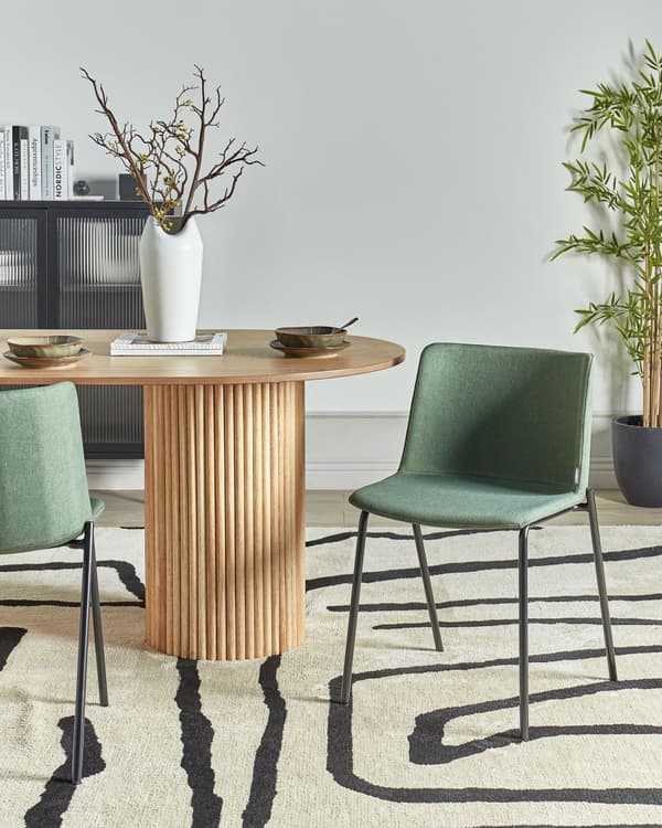 Sett med 2 Spisestoler Grønn Polyester Stoff Metallben Polstret Stilfull Spisestue