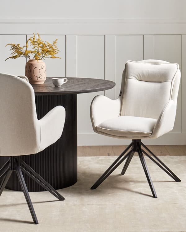 Sett med 2 Spisestoler Lys Beige Stoff med armer Vattert Ryggstøtte Svarte Metallben Retro Tradisjonell Stil