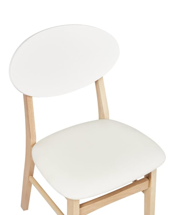 Sett med 2 spisestoler Lyst tre Kremhvit Ramme i gummitre Seter i imitert skinn Uten armlener Skandinavisk design Spisestue Kjøkken