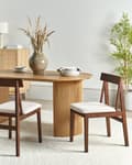 Miniatyrbillede 2 af 9: Spisebordsstol Træ Beige Boucle Sæt af 2 Spisestole Klassiske Spisestuestol Polstret Sæde Retro Design Træstole til Spisebord