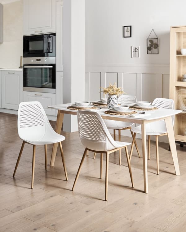 Sæt med 4 spisebordsstole hvidt syntetisk sæde metalben moderne minimalistisk stil køkken spisestue