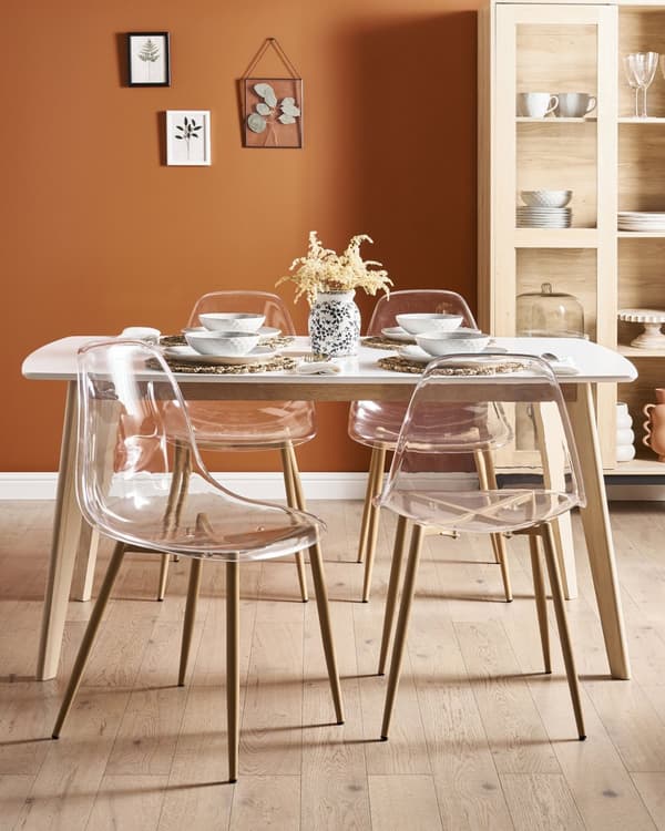 Sæt med 4 spisebordsstole gennemsigtigt gennemsigtigt syntetisk sæde metalben moderne minimalistisk stil køkken spisestue