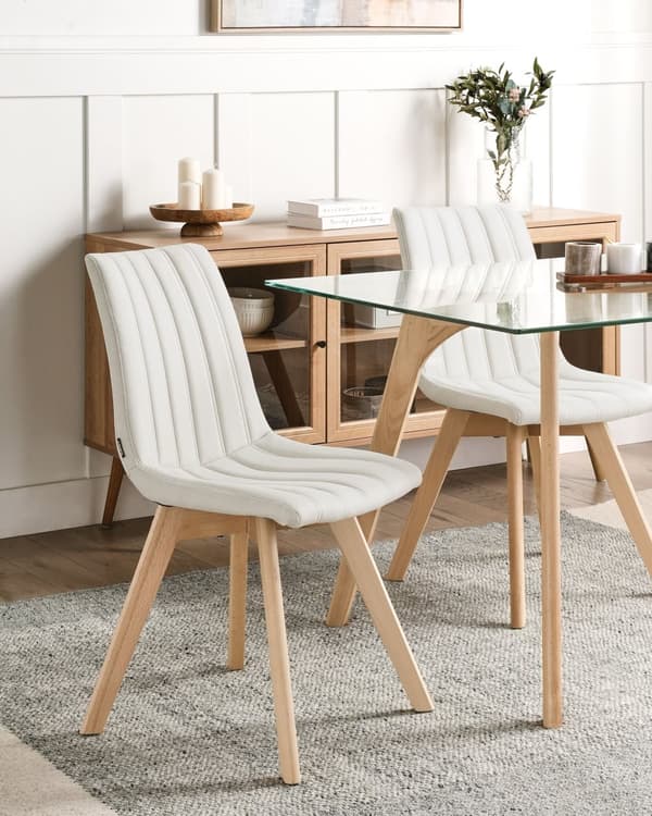 Sett med 2 spisestoler Off-white Polyesterstoff Ben i lyst tre Buet rygg Kjøkkenstol