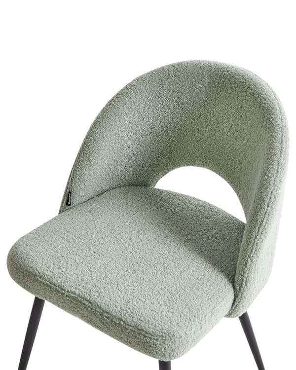 Sett med 2 spisestuestoler Lysegrønn Boucle-polstring Utskåret ryggstøtte Svarte metallben Moderne design