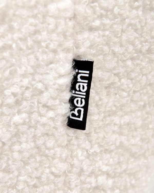 Sett med 2 Spisestoler Hvit Boucle med armlener Svarte metallben Moderne design