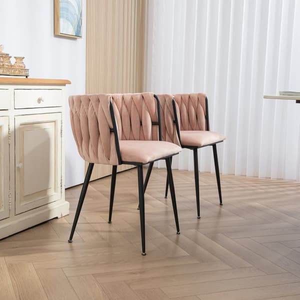 Modernt set med 2 sammetsstolar – elegant handvävt ryggstöd, guldfärgade metallben och mjuk sits