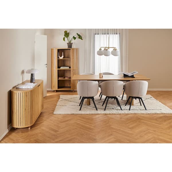 Darlene spisestuestoler med armlene stoff beige.