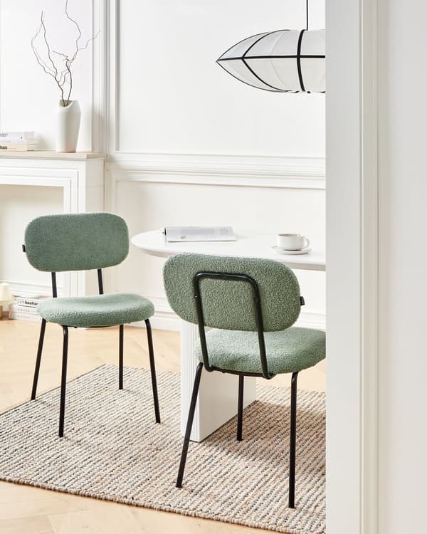 Sett med 2 Spisestuestoler Lys Grønn Boucle-trekk Svart Understell Jernramme Retro Design