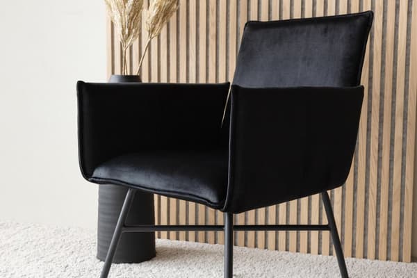 FURNLUX RUOKASALIN TUOLI PETRA MUSTA 57CM