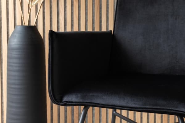 FURNLUX RUOKASALIN TUOLI PETRA MUSTA 57CM
