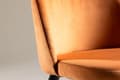 Pikkukuva 7 / 8: FURNLUX RUOKASALIN TUOLI SAMETTI ORANSSI & MUSTA 50CM