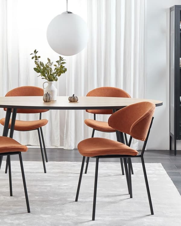 Set med 2 KIANA matstolar Orange Lumarko!