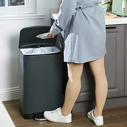 Roskakori polkimella 30 L