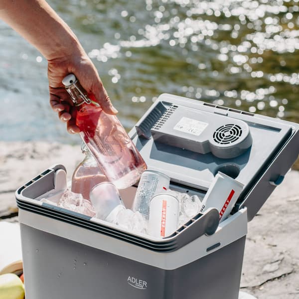 Elektrisk kylbox 22L med 230V och 12V anslutning