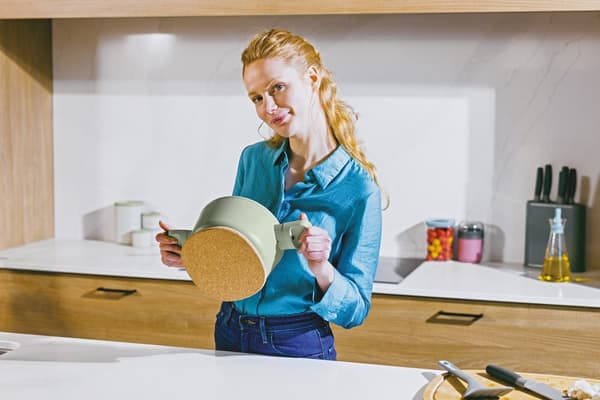 BergHOFF Magnetisk Grydeunderlag - Balance-serien med korkoverflade og magnetisk bund til stlgryder.