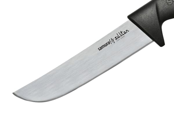 Samura SULTAN PRO 6.5" japanilaisesta teräksestä valmistettu kokkiveitsi mustalla kahvalla - Tarkkuuskeittiövälineet ammatti- ja kotikokeille