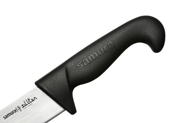 Samura SULTAN PRO 6.3" Pichak Veitsi mustalla kahvalla - Ensiluokkainen japanilaisesta teräksestä valmistettu keittiöveitsi tarkkaan leikkaamiseen ja
