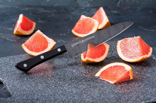 Samura SHADOW 7.7" Viipalointiveitsi - Japanilainen teräs mustalla tarttumattomalla pinnoitteella vaivattomaan leikkaamiseen ja ammattimaiseen tarkkuu