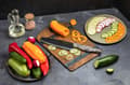Miniatyrbillede 5 af 5: Samura INCA 6.5" Nakiri-kniv - Premium sort zirkonia keramisk klinge, japansk stål, ideel til præcisionsskæring af grøntsager i køkkenet