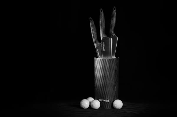 Samura GOLF Collection: Premium japanilainen teräs keittiöveitsisarja veitsitukilla, sisältää kuorimis-, yleis- ja kokkiveitset kulinaariseen huippuos