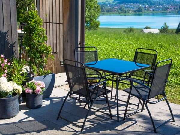 Udendørs Spisebordssæt Sort Stål 5 Stykker Bordklapstole 4 Personers Moderne Stil