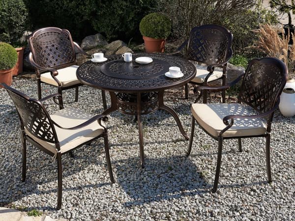 4-sits Uppsättning av Bruna Trädgårdsmöbler av Aluminium med Sittdynor