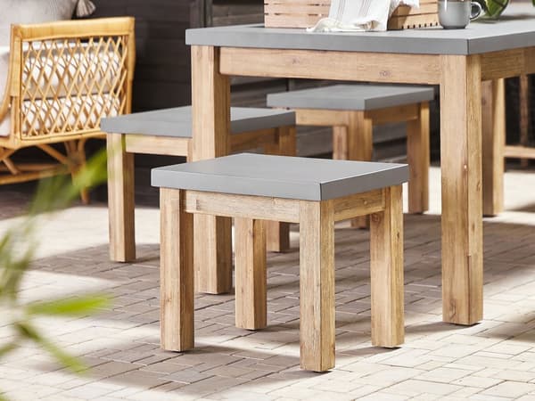 Trädgårdsmöbelset Grå Betong Imitation Ljust Akaciaträ 8-sits Bord 2 Stolar och 2 Bänkar Modern Industriell Design
