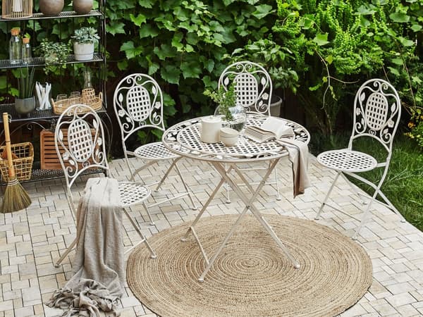 Trädgårdsmöbelset Off-White 4-sits Bord 4 st Stolar Järn Fällbara UV Rostfritt Stål Fransk Retro Stil