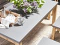 Miniatyrbilde 5 av 11: Utendørs spisegruppe grå fibersement lys akasietre 6-seters bord 2 benker moderne industriell design