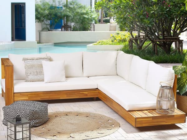 Loungesett Hvit Sertifisert Akasietre 5-seter Modulær L-formet Høyrevendt Hagesofa med sidebord Hvite puter Utemøbler Hage Terrasse