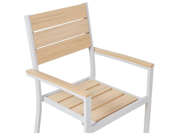 Ulkoruokailuryhmä beige muovipuu alumiini neljälle pinottavat tuolit pöytä moderni tyyli