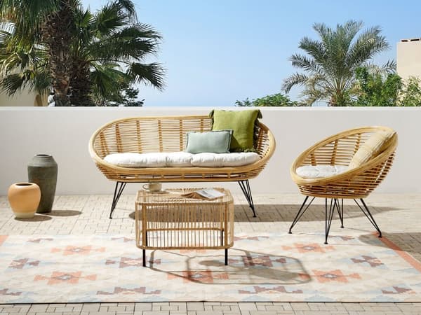 3-seters sofasett med salongbord Naturlig rotting Lys beige bomullspute Medium Resistance Innendørs Utendørs Boho-stil Hage Terrasse Balkong