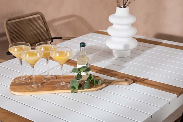 Togo hagesett bord 90x150cm hvit, 4 stoler Lindos brun.
