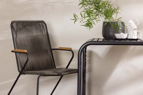 Borneo hagesett bord, 2 stoler svart.