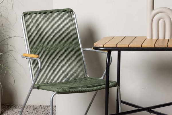 Holmbeck hagesett bord, 2 stoler  natur,grønn.