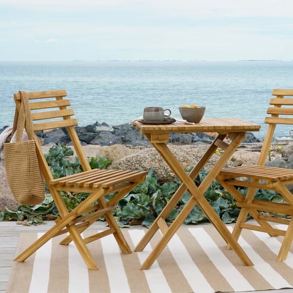 Cuenca kafésett sett med bord og 2 stoler teak.