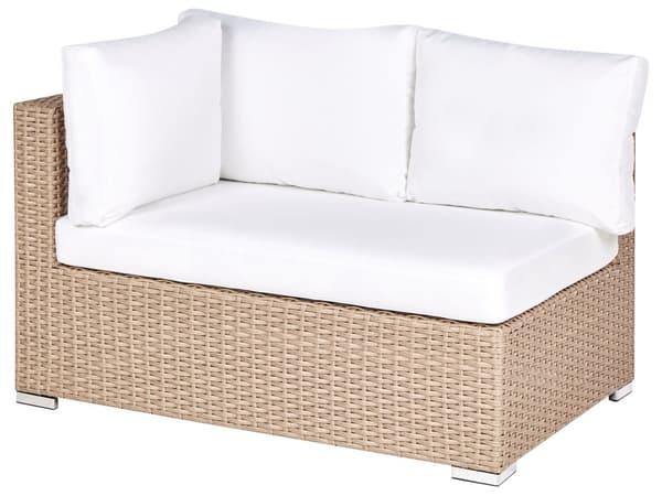 Hagesett Sandbeige flettet PE-rotting Hjørnesofa med lenestol og salongbord Hvite puter