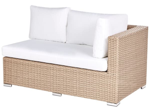 Hagesett Sandbeige flettet PE-rotting Hjørnesofa med lenestol og salongbord Hvite puter