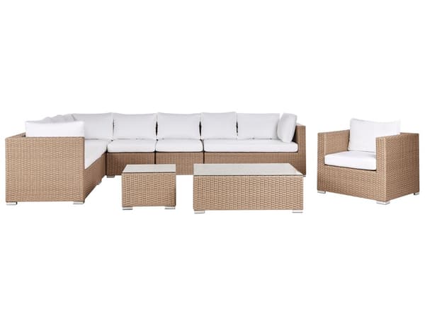 Hagesett Sandbeige flettet PE-rotting Hjørnesofa med lenestol og salongbord Hvite puter
