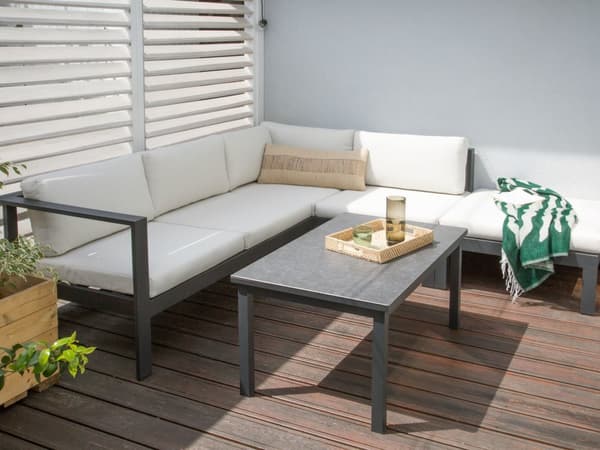 5-seters loungesett Svart metallramme Off-white sitteputer Bord med glassplate Moderne og skandinavisk stil Hagemøbler