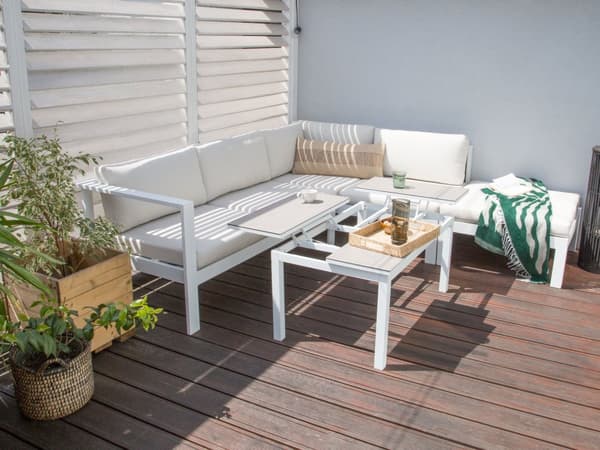 5-seters Hagesofasett Hvit Metallramme Off-White Puter Bord med Glassplate Moderne Skandinavisk Utendørs Samtalesett