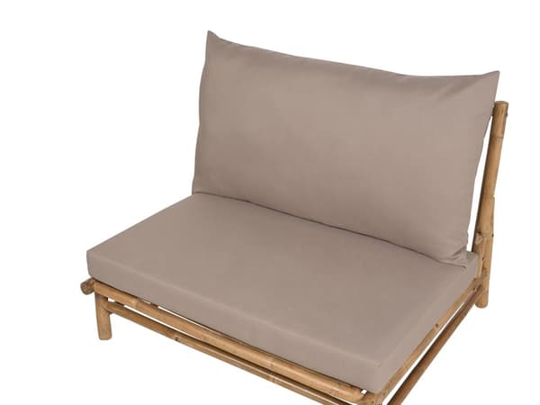 2-seters loungesett i bambus med lyse tre taupe ryggputer og salongbord til innendørs og utendørs bruk
