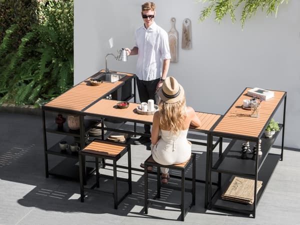 Utomhuskök 6 Delar Svart Stål Polyträskivor 2-sits Barbord med Pallar och Skåp Diskho Enkelspak Utekök Matlagningsstation