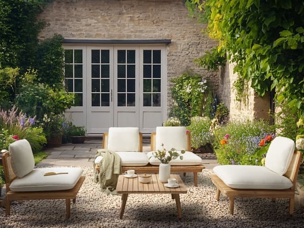 5-delt havesæt Lyst træ Lys beige hynder Sofa Lænestol Sofabord 4-personers Boho-stil