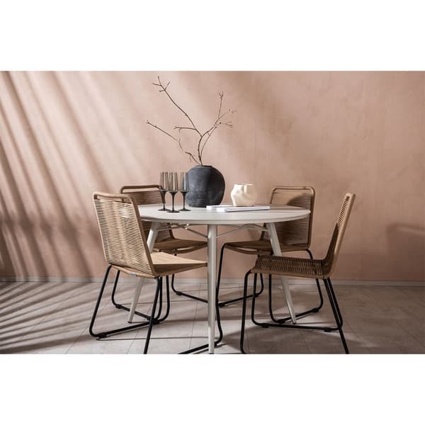 LinaLindos hagesett 1 spisebord, 4 stoler beige.