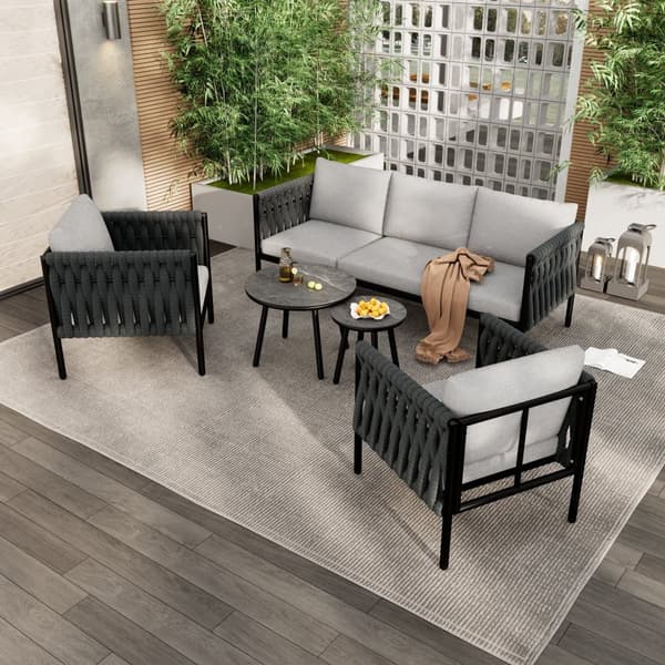 Loungeset för trädgård med gråa dynor – 3-sits soffa, 2 fåtöljer & 2 soffbord med marmorglas, flätad design & galvaniserat stål