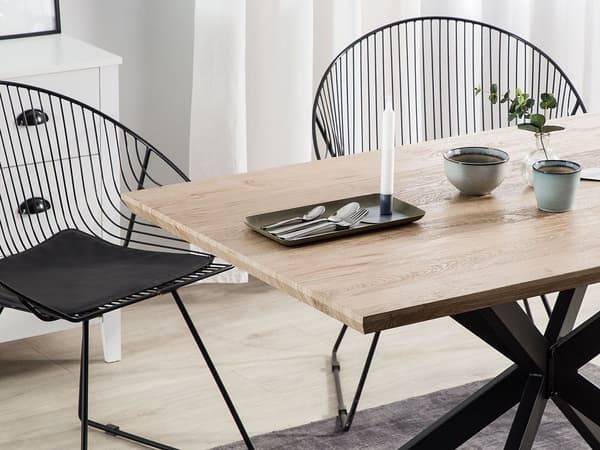Lyst spisebord af træ metalplade sorte rektangulære ben 140 x 80 cm moderne look
